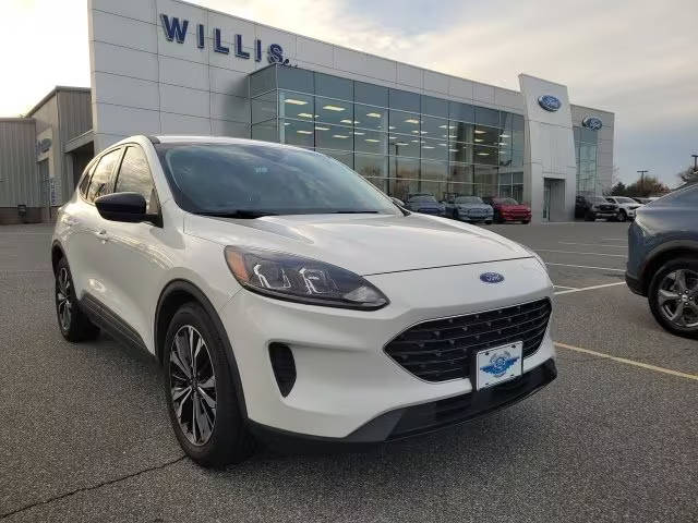 2021 Ford Escape SE FWD photo