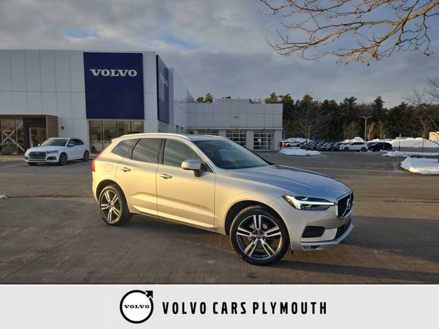 2021 Volvo XC60 Momentum AWD photo
