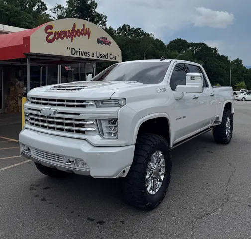 2021 Chevrolet Silverado 2500HD High Country 4WD photo