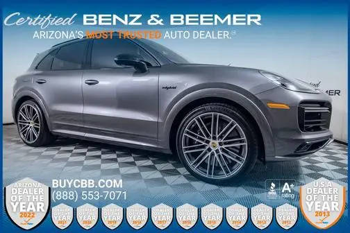 2021 Porsche Cayenne Turbo S E-Hybrid AWD photo