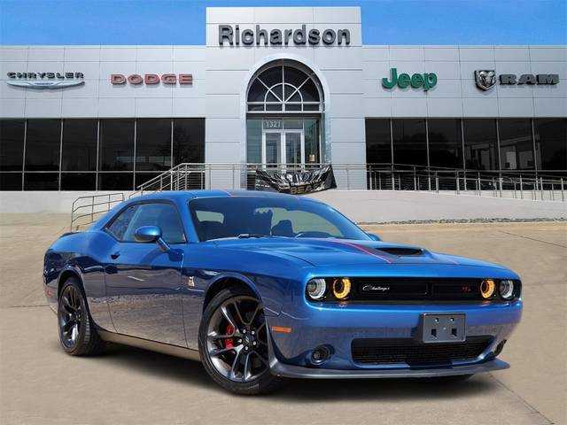 2021 Dodge Challenger R/T Scat Pack RWD photo