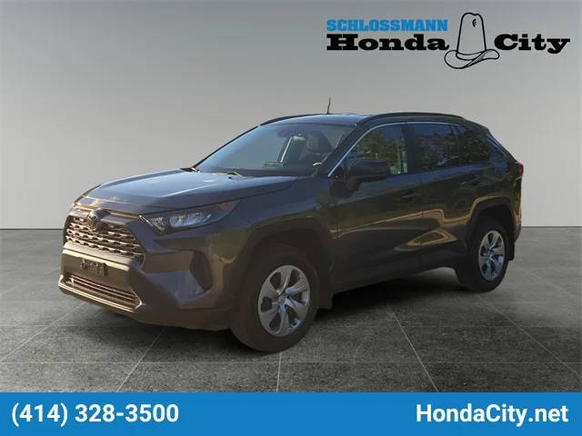 2021 Toyota RAV4 LE AWD photo
