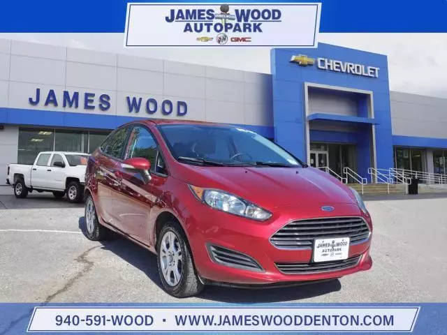 2015 Ford Fiesta SE FWD photo