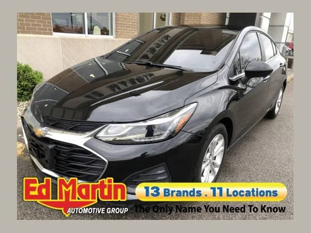 2019 Chevrolet Cruze LT FWD photo