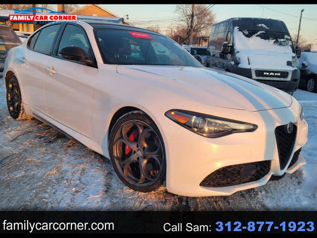 2019 Alfa Romeo Giulia Ti Sport Carbon RWD photo