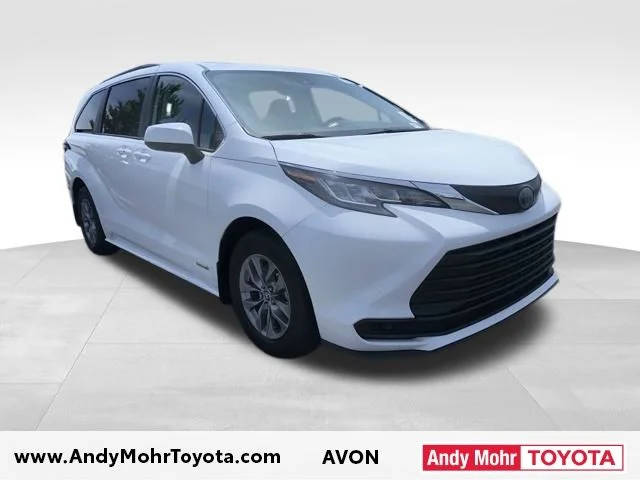2021 Toyota Sienna LE FWD photo