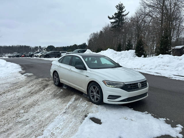 2021 Volkswagen Jetta R-Line FWD photo