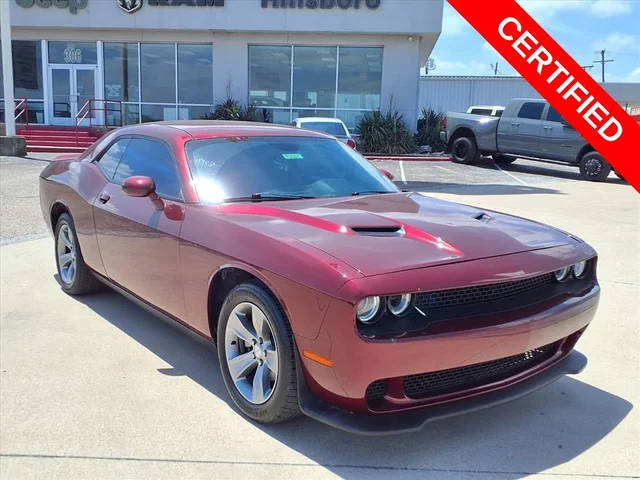2021 Dodge Challenger SXT RWD photo