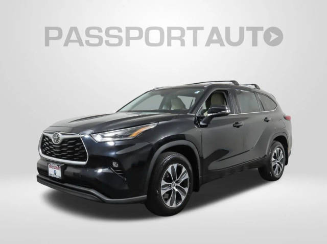 2021 Toyota Highlander XLE AWD photo