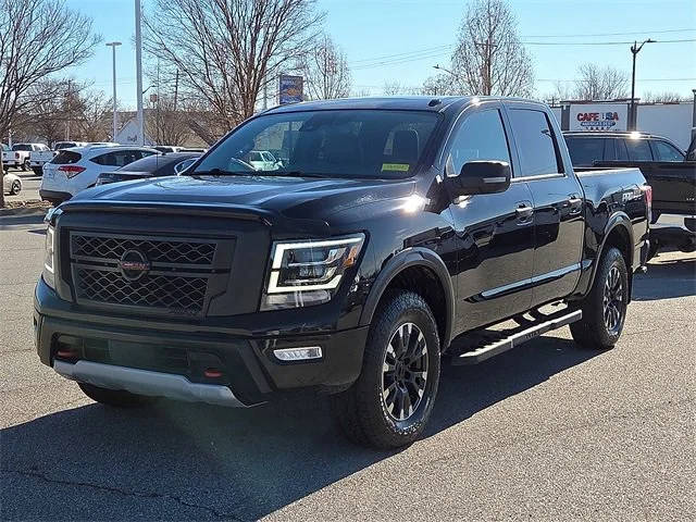 2021 Nissan Titan PRO-4X 4WD photo