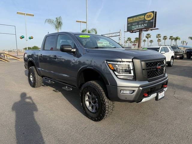 2021 Nissan Titan PRO-4X 4WD photo