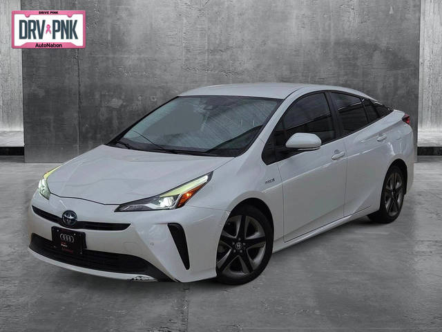 2021 Toyota Prius XLE FWD photo