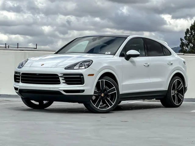 2021 Porsche Cayenne Coupe  AWD photo
