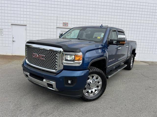 2016 GMC Sierra 2500HD Denali 4WD photo