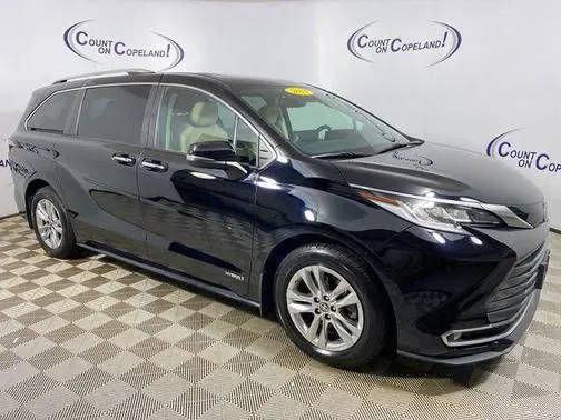 2021 Toyota Sienna Limited AWD photo