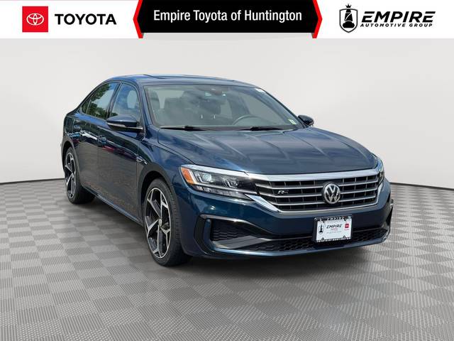 2021 Volkswagen Passat 2.0T R-Line FWD photo