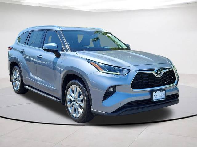 2021 Toyota Highlander Limited FWD photo