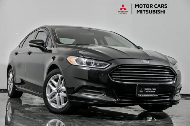 2015 Ford Fusion SE FWD photo