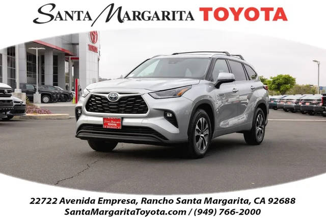 2021 Toyota Highlander Hybrid XLE FWD photo