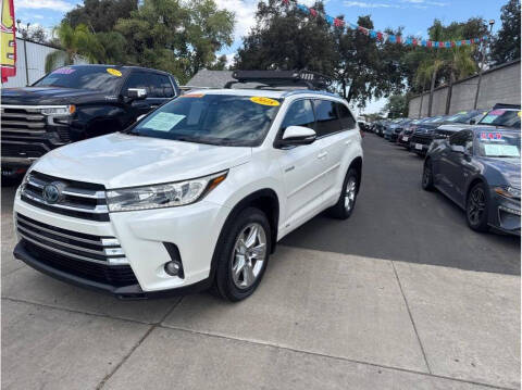 2018 Toyota Highlander Hybrid Limited AWD photo