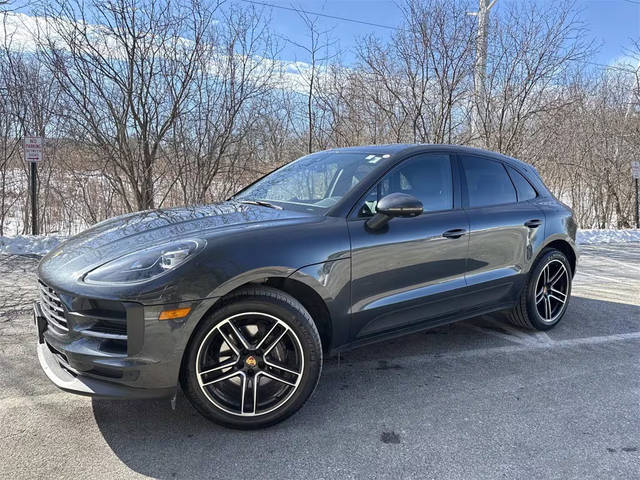 2021 Porsche Macan  AWD photo