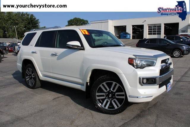 2017 Toyota 4Runner SR5 4WD photo