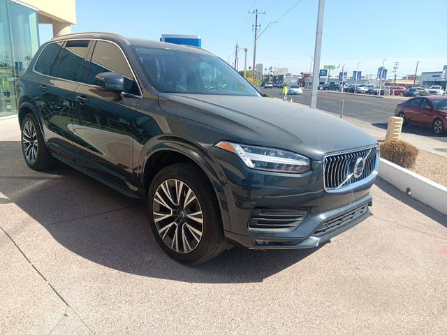 2021 Volvo XC90 Momentum AWD photo