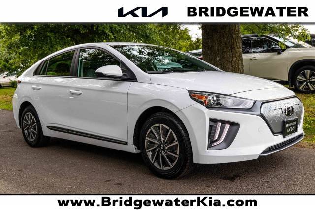 2021 Hyundai Ioniq SE FWD photo