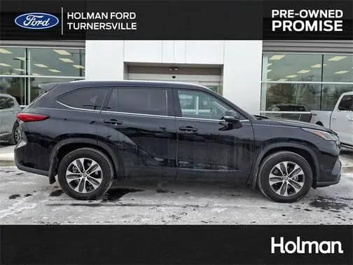 2021 Toyota Highlander XLE AWD photo