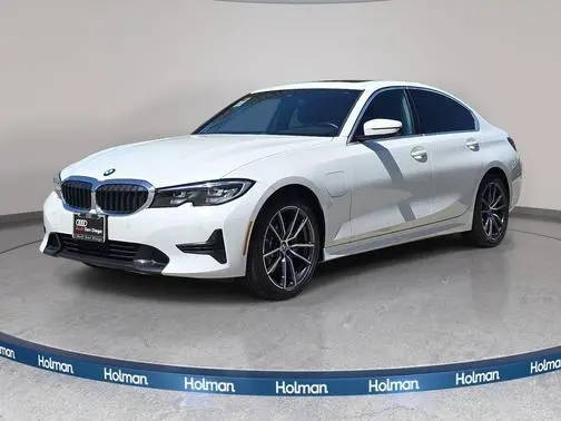 2021 BMW 3 Series 330e RWD photo