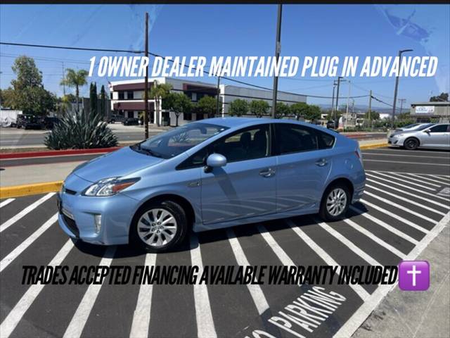 2015 Toyota Prius FWD photo