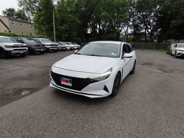 2021 Hyundai Elantra SEL FWD photo