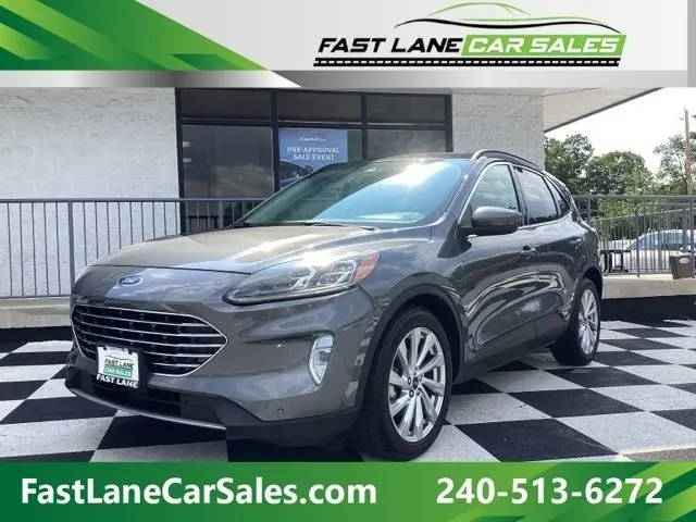 2021 Ford Escape Titanium Hybrid FWD photo