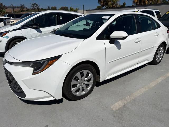 2021 Toyota Corolla LE FWD photo