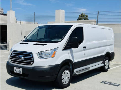 2019 Ford Transit Van  RWD photo