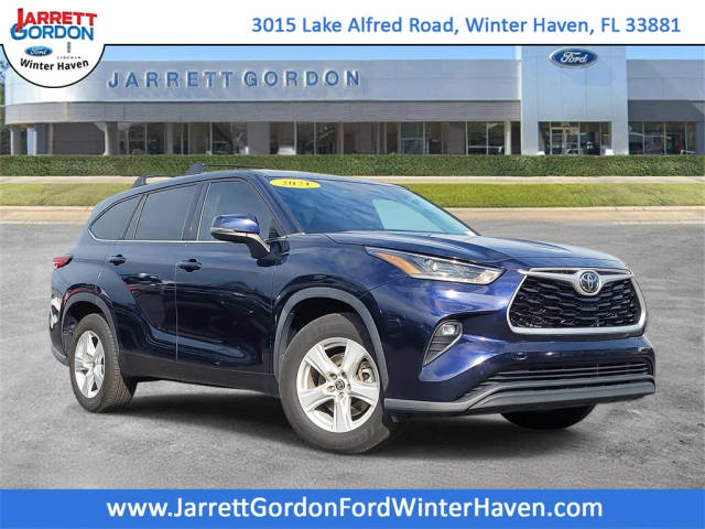 2021 Toyota Highlander LE FWD photo
