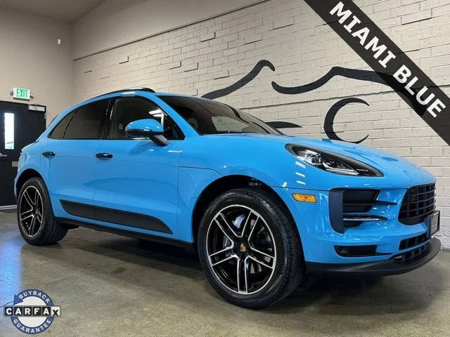 2021 Porsche Macan  AWD photo