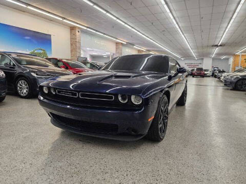 2016 Dodge Challenger SXT RWD photo