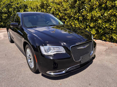 2020 Chrysler 300 Touring L RWD photo
