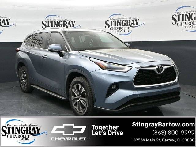 2021 Toyota Highlander XLE FWD photo