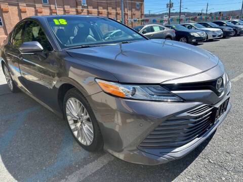 2018 Toyota Camry XLE FWD photo