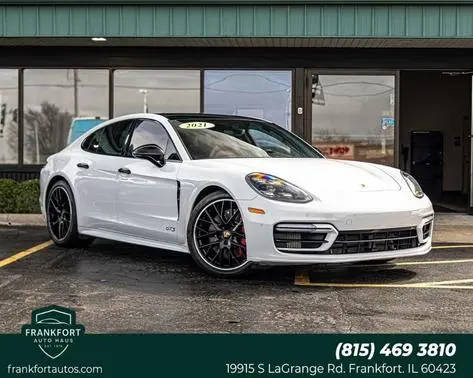2021 Porsche Panamera GTS AWD photo