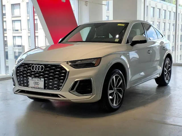 2021 Audi Q5 Sportback Premium AWD photo