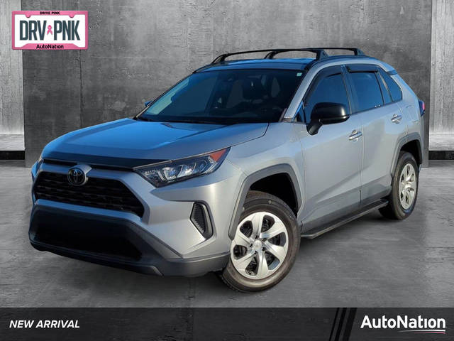 2021 Toyota RAV4 LE FWD photo