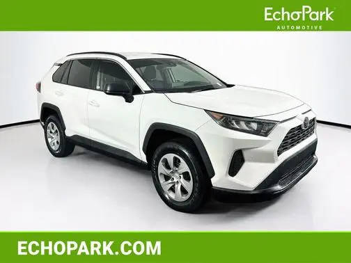 2021 Toyota RAV4 LE FWD photo