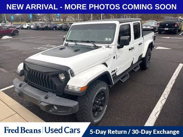 2021 Jeep Gladiator Willys Sport 4WD photo