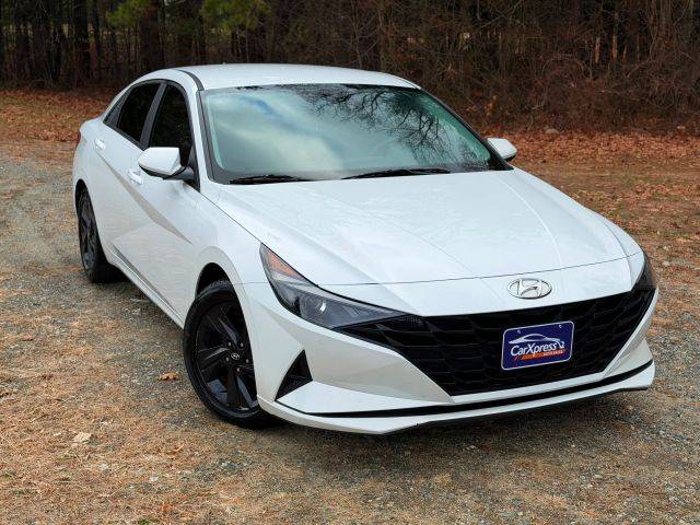 2021 Hyundai Elantra SEL FWD photo
