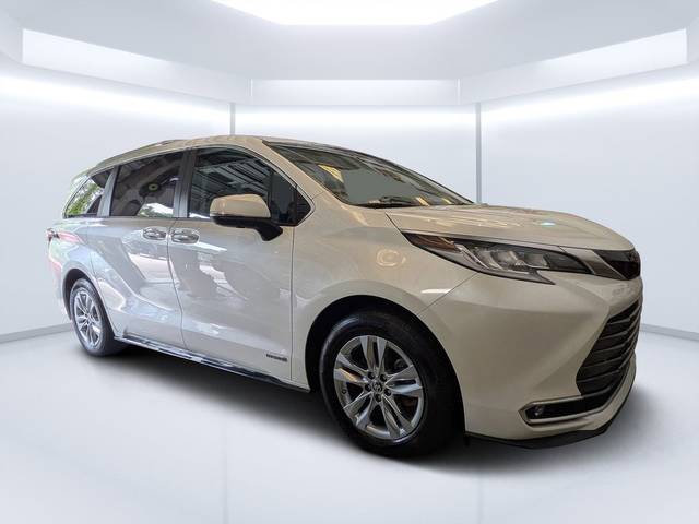 2021 Toyota Sienna Limited FWD photo