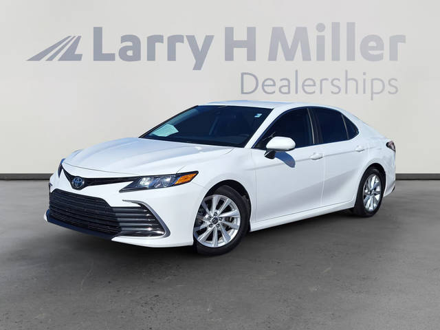 2021 Toyota Camry LE FWD photo