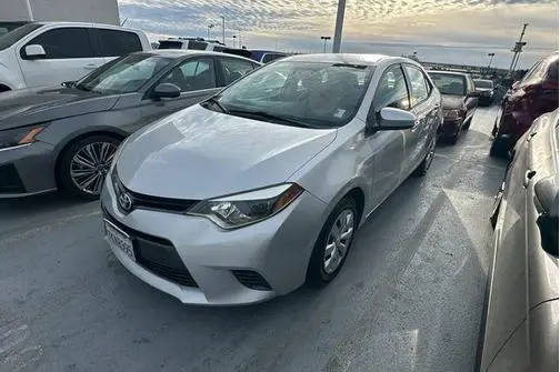 2015 Toyota Corolla LE FWD photo